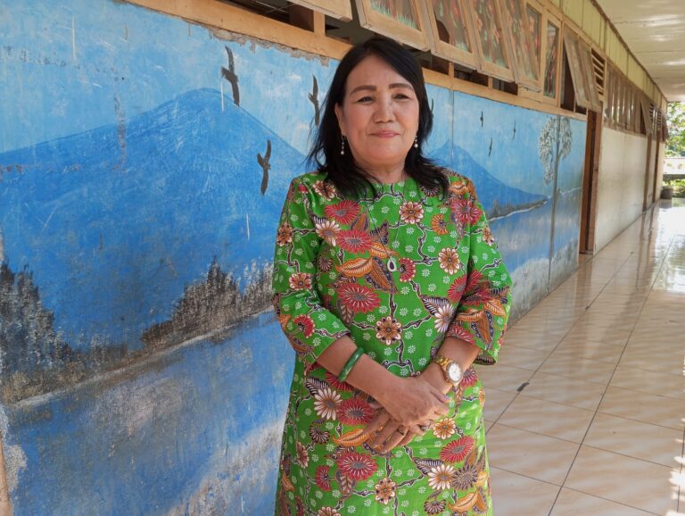 Debora Adonia Jemima Wollah: 40 Tahun Mengabdi, 17 Tahun Jadi Kepala Sekolah