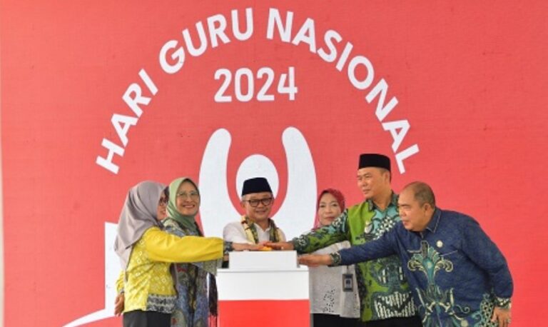 Mendikdasmen Meluncurkan Bulan Guru Nasional