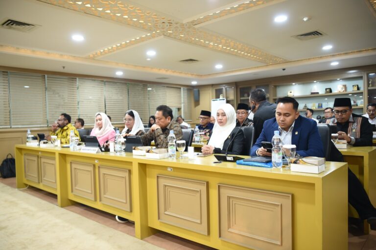 Percepat Kebijakan Kesejahteraan Guru: Transfer TPG dan Bantuan Untuk Guru Honorer