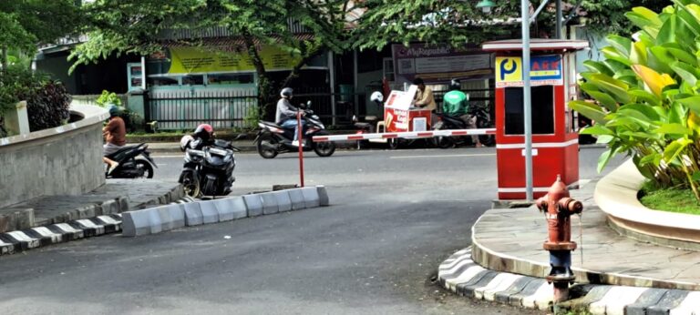 Pengelola Parkir PDPS di RSUD ODSK Manado Sebaiknya Dihentikan Kontraknya