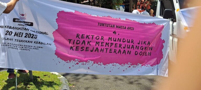 Aksi Damai ADAKSI: Tuntut Rektor Unsrat Mundur