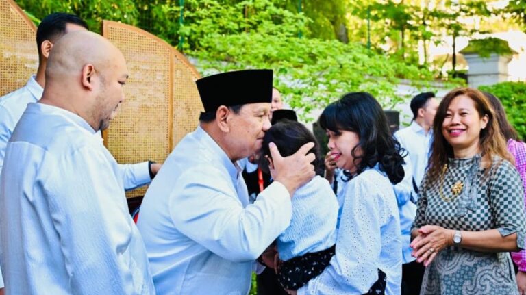 Gema Takbir di Paris, Diaspora Indonesia Rasakan Kehangatan Iduladha Bersama Presiden Prabowo