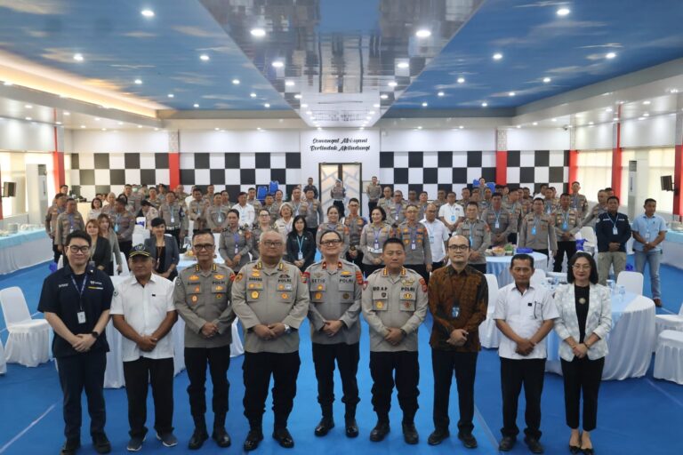 Polda Sulut Bekali Puluhan Pegawai Negeri Pada Polri Keterampilan Menjelang Masa Purna Dinas