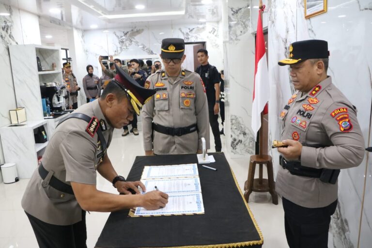 Kombes Pol. Endrastiawan Setyowibowo Resmi Jabat Kabid Humas Polda Sulut